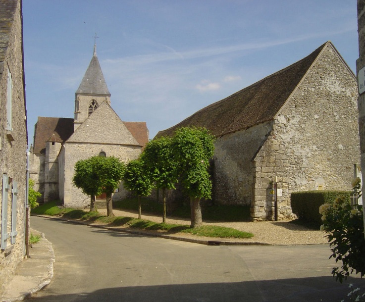 Le village de Chérence et son église Saint-Denis
