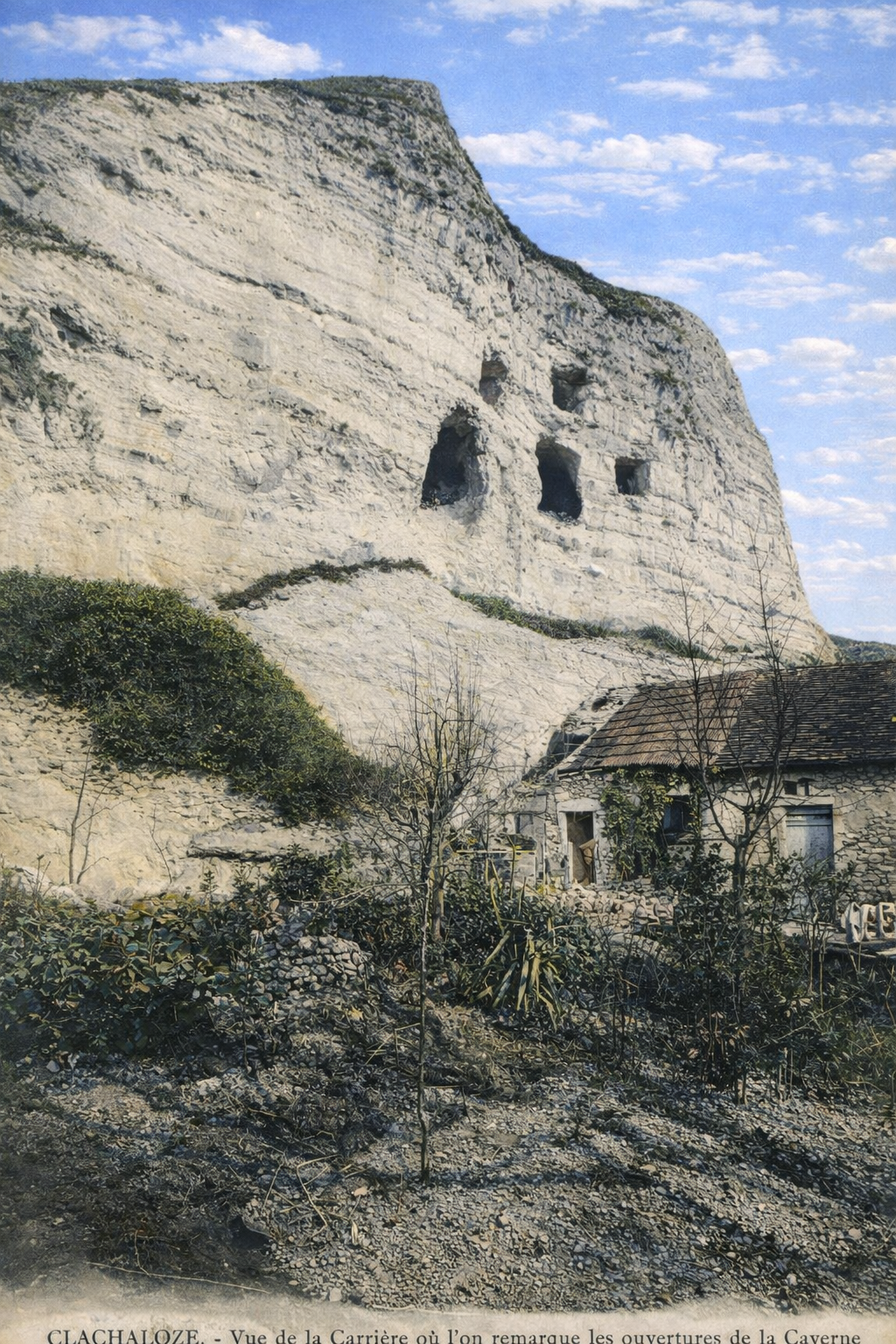 CPA-Clachaloze-Entree-carriere-grotte-debutXX-colorise