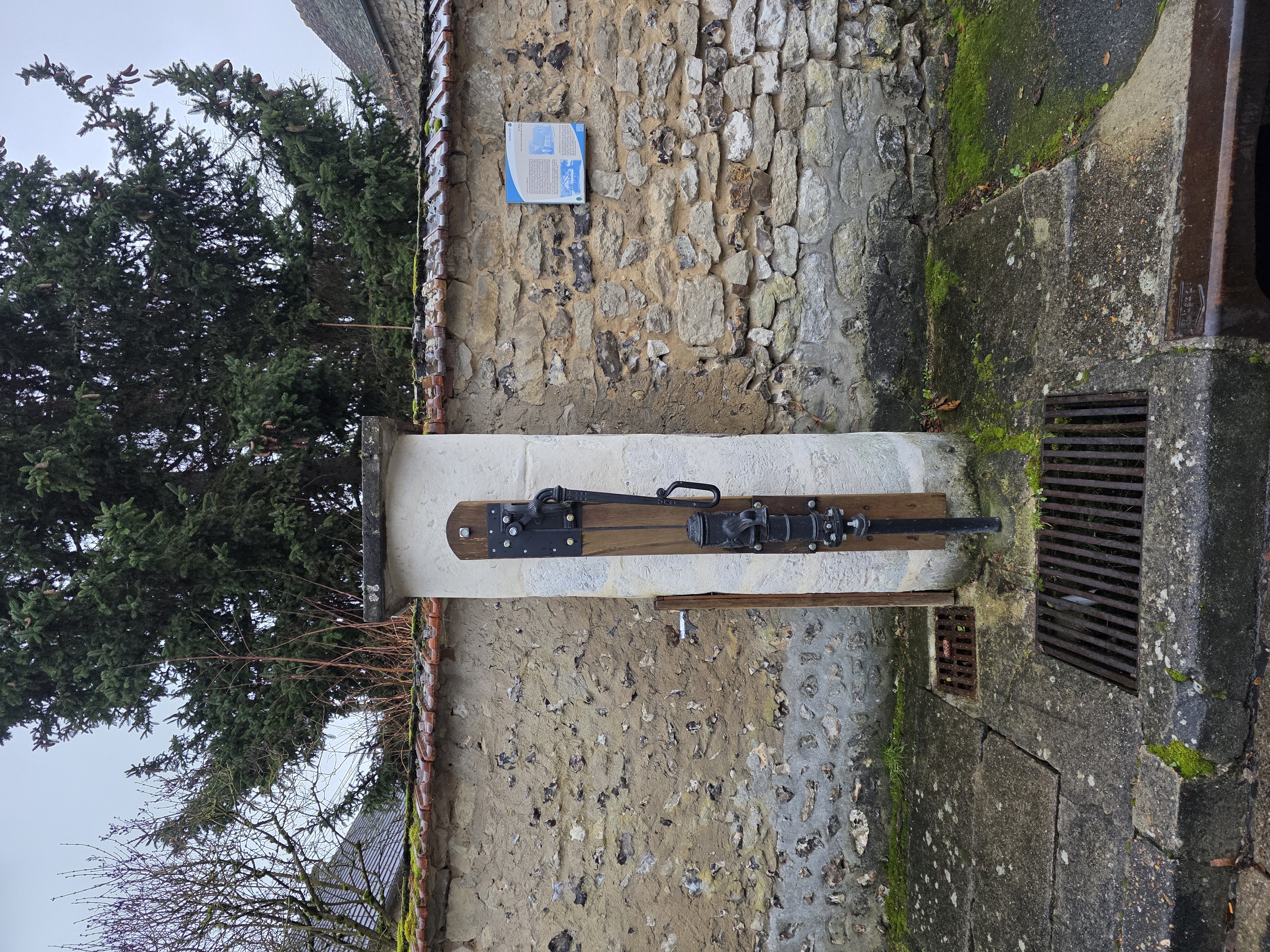 colonne-chapelle-pompe-2